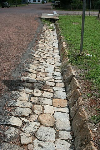 <span class="mw-page-title-main">Stone kerbing, channels and footbridges of Charters Towers</span> Historic site in Queensland, Australia