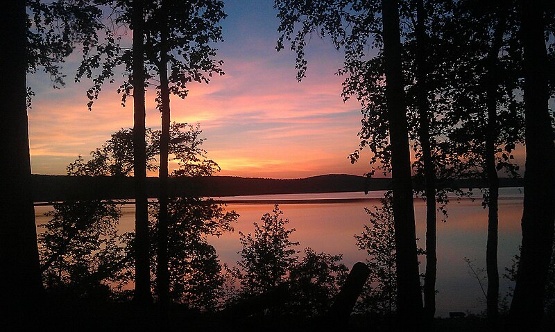 File:Sunset on the lough Sinara.jpg