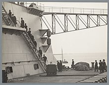 Dignitaries visit in the morning before launch. Surabaya Dock of 14000 tons in the morning before launch.jpg