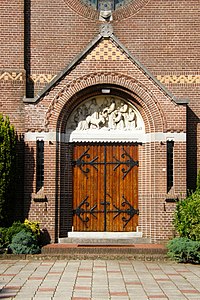 Ingang van Sint Antonius van Padua Kerk, Nijnsel