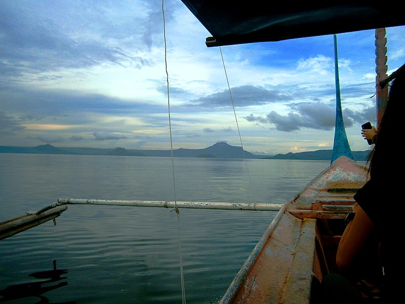 File:Taal Lakeshore view from the Boat.jpg