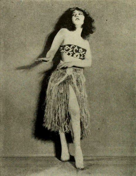File:The White Flower (1923) - Compson.jpg