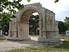 El arco triunfal de Glanum.jpg