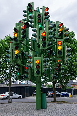 Traffic Light Tree, Poplar.jpg