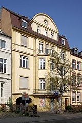 Wohn- und Geschäftshaus