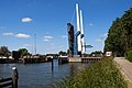 tussen Nieuwland en Noordeloos,de Bazelbrug - de brug staat open