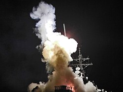 Tomahawk-rakétát indítanak a USS Barry hadihajó fedélzetéről