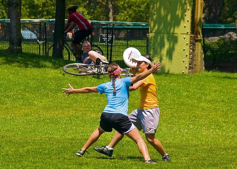 File:Ultimate Frisbee, Jul 2009 - 17.jpg