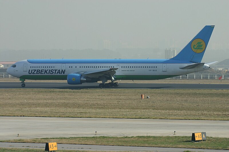 File:VP-BUZ Boeing 767 Uzbekistan (7372904438).jpg