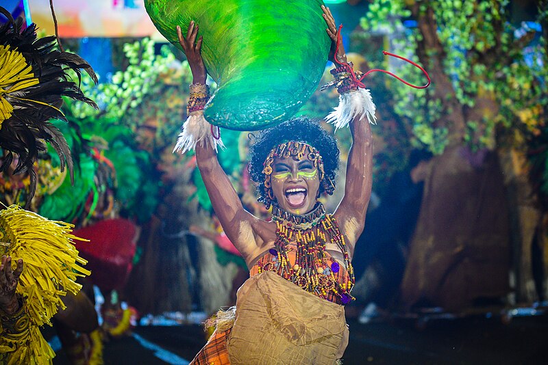 File:Vibrant Smile of Dinagyang Tribe.jpg