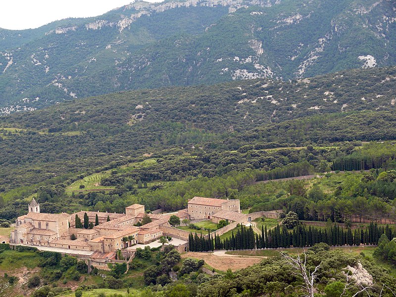 File:Vista general Monestir de Santa Maria (la Pobla de Benifassà) 02.JPG