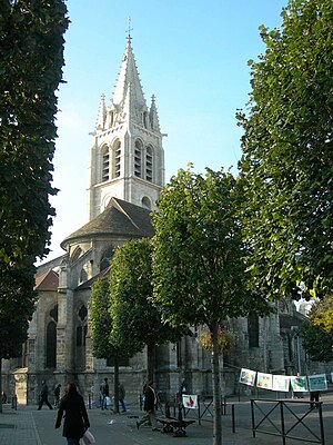 Vitry-Sur-Seine: Poloha, Historie, Kostel Saint-Germain de Paris