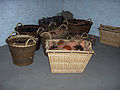 Baskets with Flemish red pottery, for export to East-Anglia