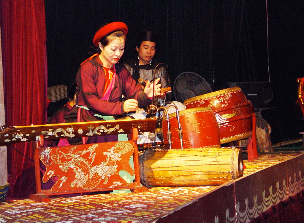 Water-Puppet-Show-Musician