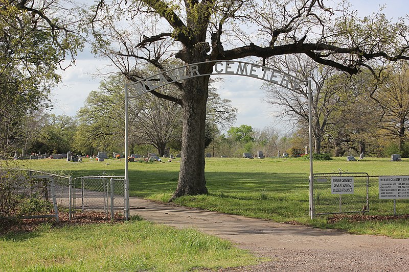 File:Weaver Cemetery, Hopkins County, Texas (6990918192).jpg