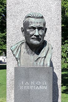 Wien - Denkmal der Republik, Jakob-Reumann-Büste.JPG