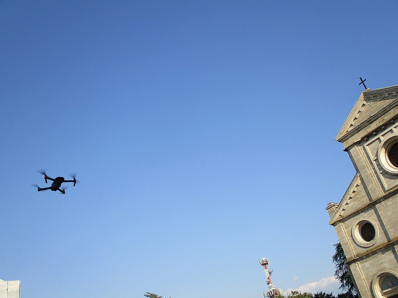 File:"Drone" ad Avezzano.jpg