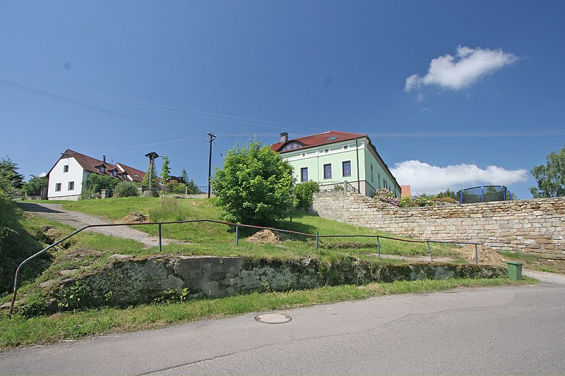 File:Škrovád čp. 3.JPG