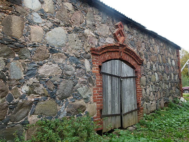 File:Амбар Ларионова И.И. д. Загорье (фото 3).JPG