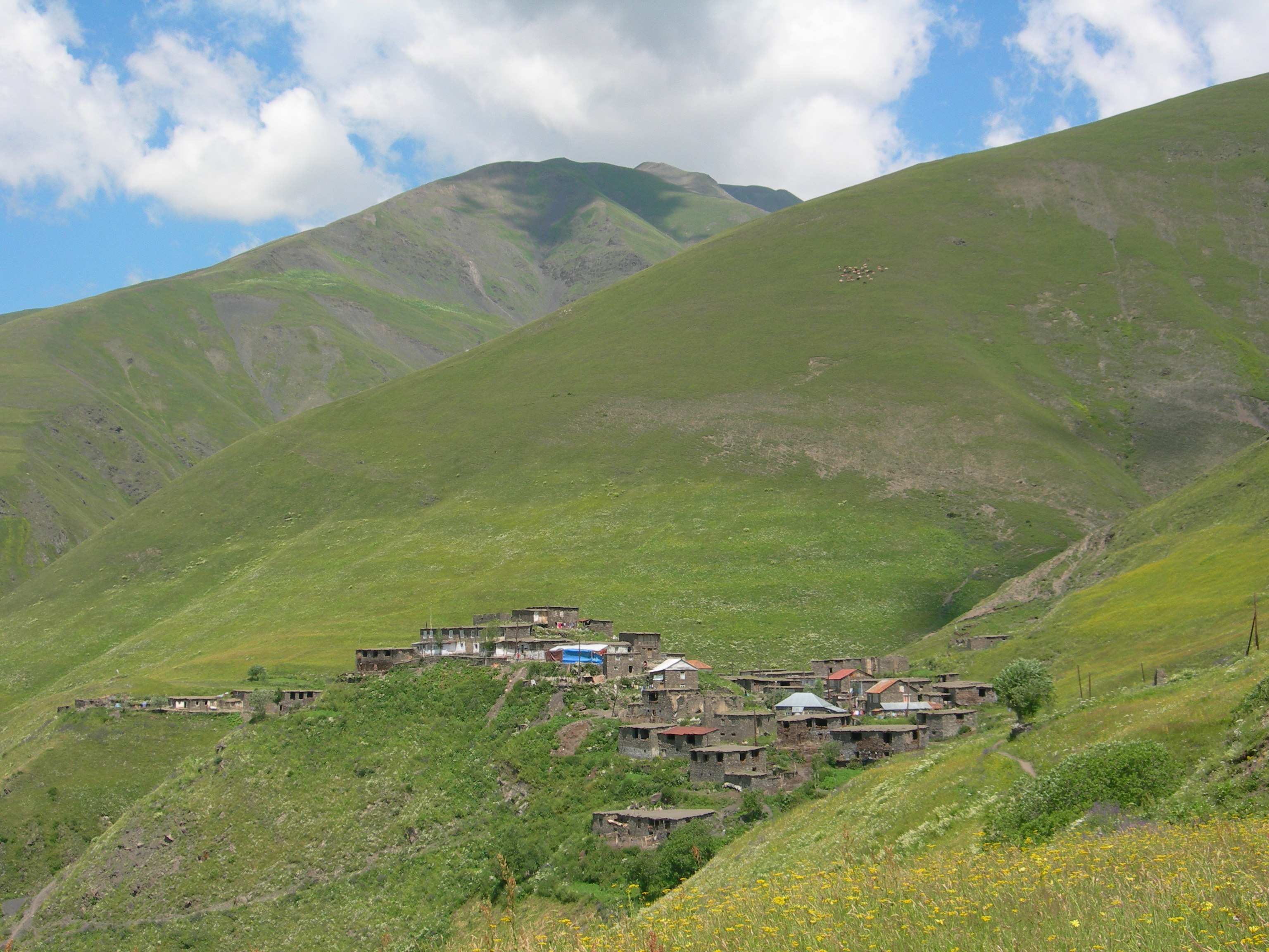 Селение сколько людей. Село Кусур Рутульский район. Село Кусур Дагестан. Рутульский район село Хнюх. Селение Рутул Дагестан.