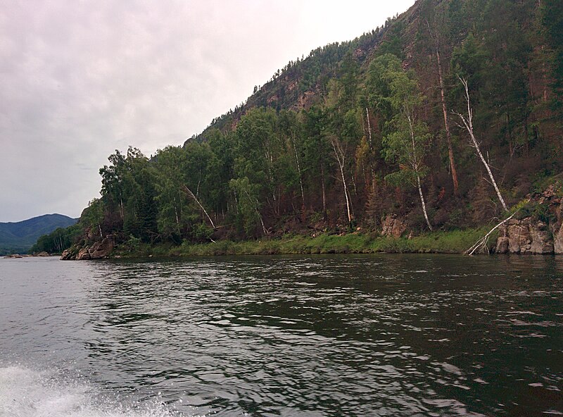 File:Сплав по реке Каа-Хем.jpg