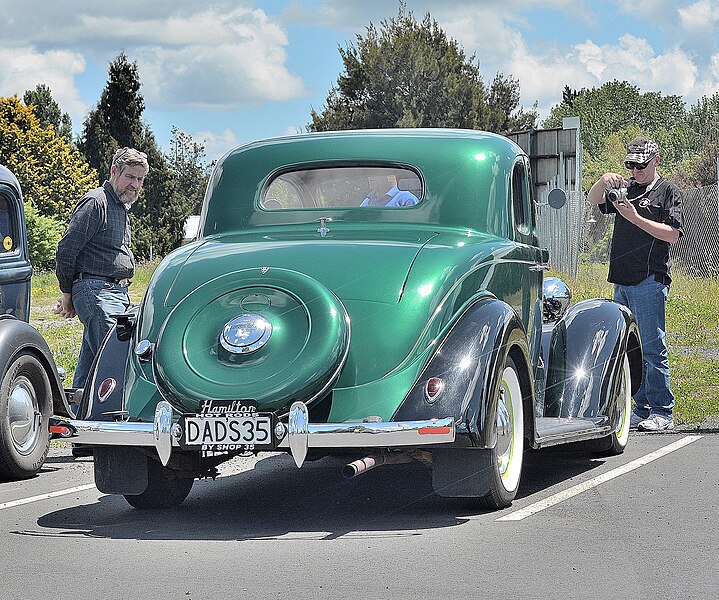 File:1935 Plymouth (15162897963).jpg