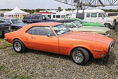 Pontiac Firebird: Entwicklung, 1. Generation (1967–1969), 2. Generation (1970–1981)