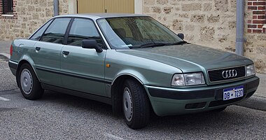 1992-1995 Audi 80 (8C) 2.0 E sedan (2018-08-06) 01.jpg