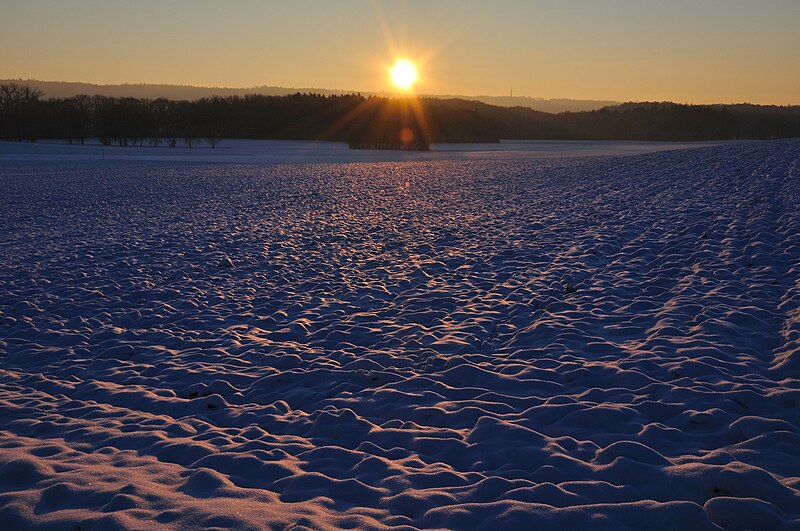 File:2010-12-26 16-13-55 Switzerland Schaffhausen Dörflingen, Underberg.JPG