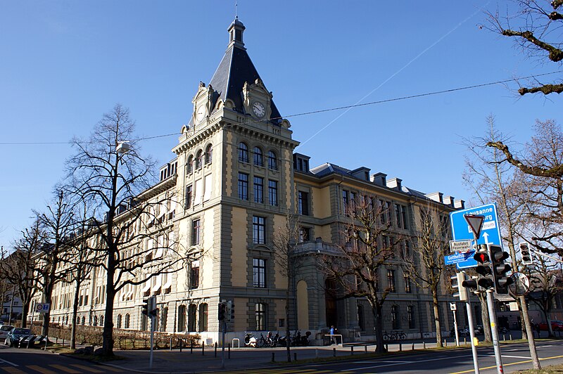 File:20150310 Viktoriaschulhaus Bern DSC05127.JPG