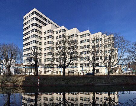 2019 02 15 Shell Haus Landwehrkanal 02