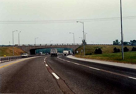Highway 401 at Meadowvale Road in 1989, before being widened to a 14-lane collector-express system