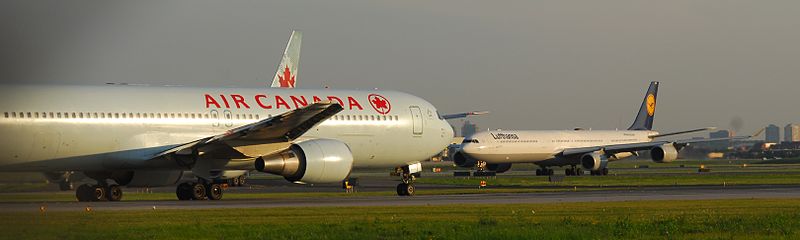 File:ASJ Air Canada - Boeing 767-375-ER - C-FCAF - 683 - Flight ACA620 to YHZ (9536078230).jpg