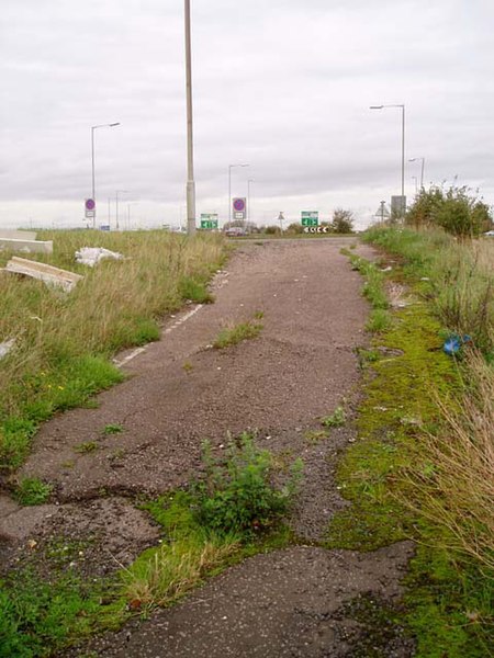 File:Abandoned section of the A10 - geograph.org.uk - 74703.jpg