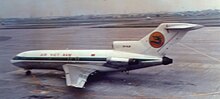 XV-NJB, un Boeing 727 dell'Air Vietnam all'aeroporto di Osaka nel 1971. Notare la livrea diversa da quella del resto della flotta.