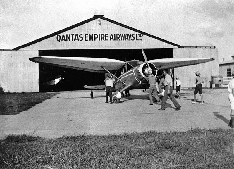 File:Air hangar for Qantas Empire Airways Ltd.jpg