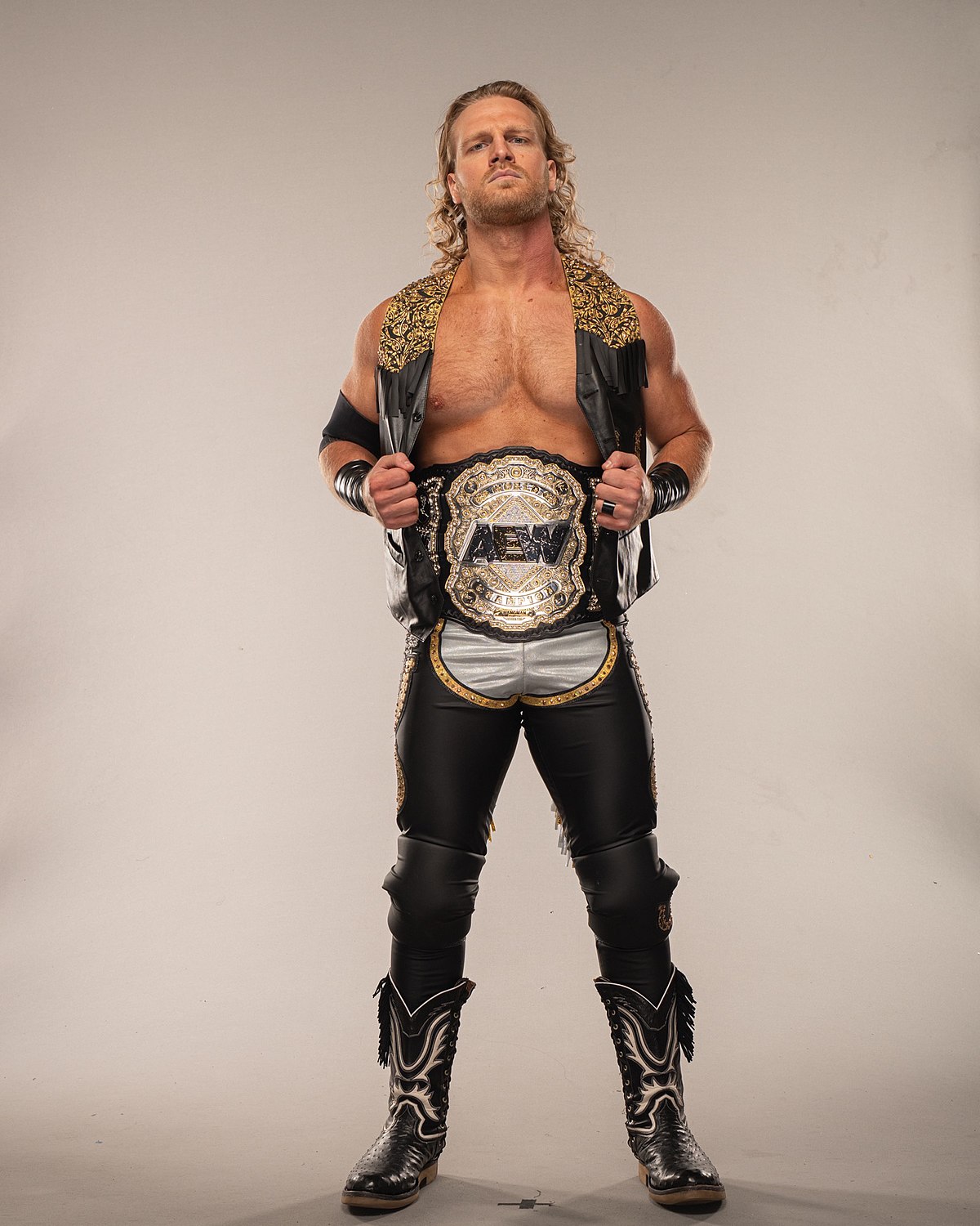 Hangman Adam Page Calls Out the IWGP World Heavyweight Champion