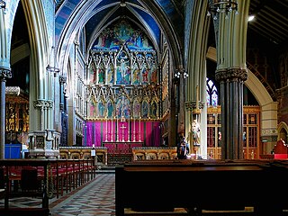 Interior de All Saints de Margaret Street (Londres).