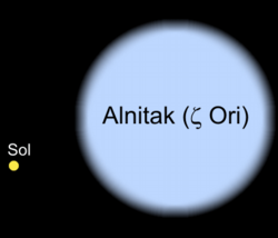 Comparación de tamaño entre el Sol y la gigante azul Alnitak (? Ori), quien es 20 veces mayor.