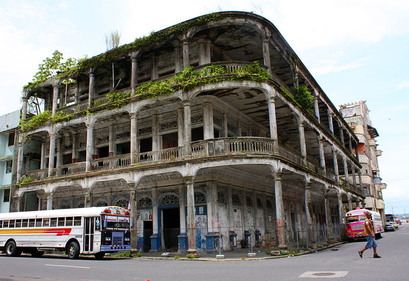 File:Antiguo Edificio de la Gobernación de Colón Panama.JPG