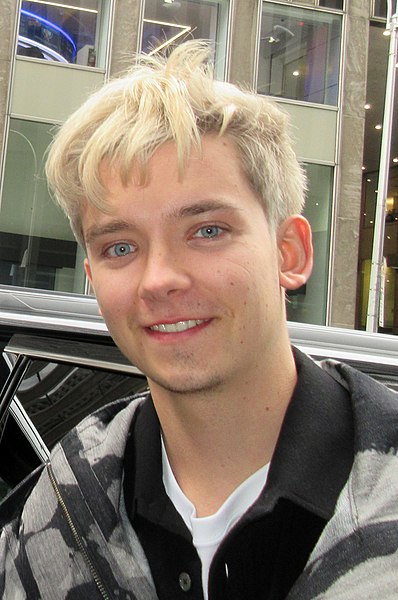 File:Asa Butterfield in 2019 (cropped).jpg