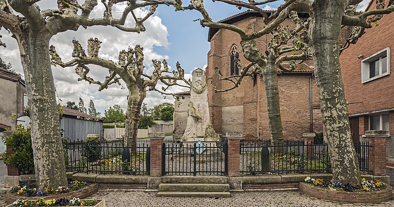 File:Aucamville (Tarn-et-Garonne) - Monument aux Morts.jpg