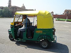 Авторикши — один из самых известных видов транспорта в Дели