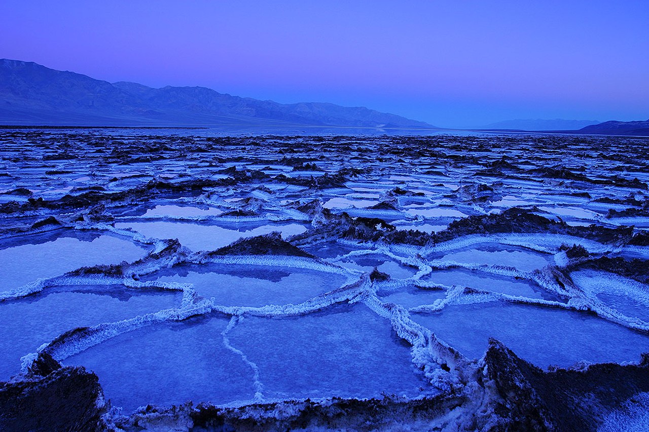 Badwater. Впадина Бэдуотер. Озеро Бэдуотер в долине смерти. Badwater Долина смерти. Солончак Бэдуотер.