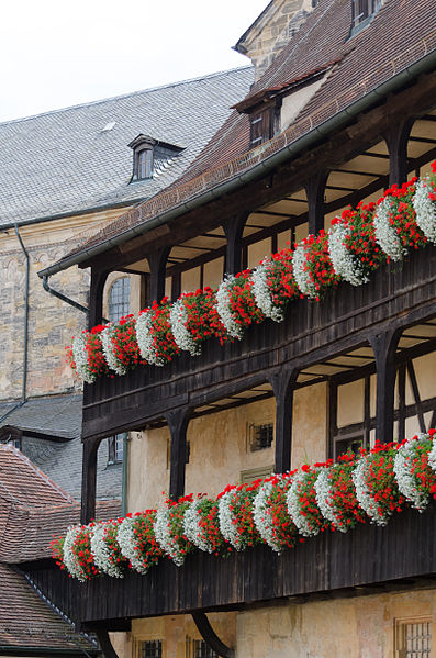 File:Bamberg, Alte Hofhaltung, Innenhof-040.jpg