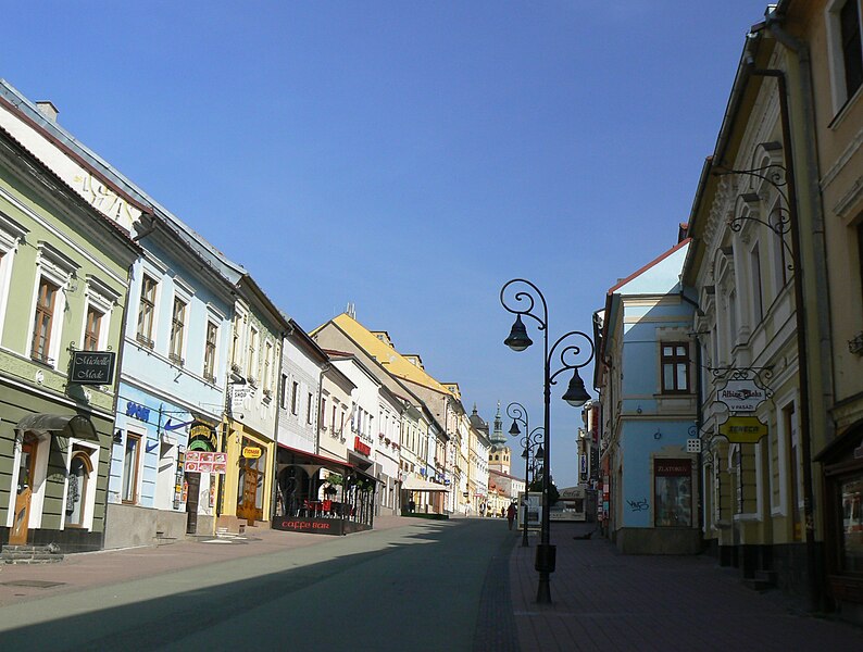 File:Banska-Bystrica-centre-4.jpg