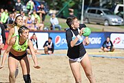 Deutsch: Beachhandball Europameisterschaften 2019 (Beach handball Euro); Tag 1: 2. Juli 2019 – Frauen, Vorrunde Gruppe C, Italien-Griechenland 0:2 (16:28, 10:13) English: Beach handball Euro; Day 1: 2 July 2019 – Women Preliminary Round Group C – Italy-Greece 0:2 (16:28, 10:13)