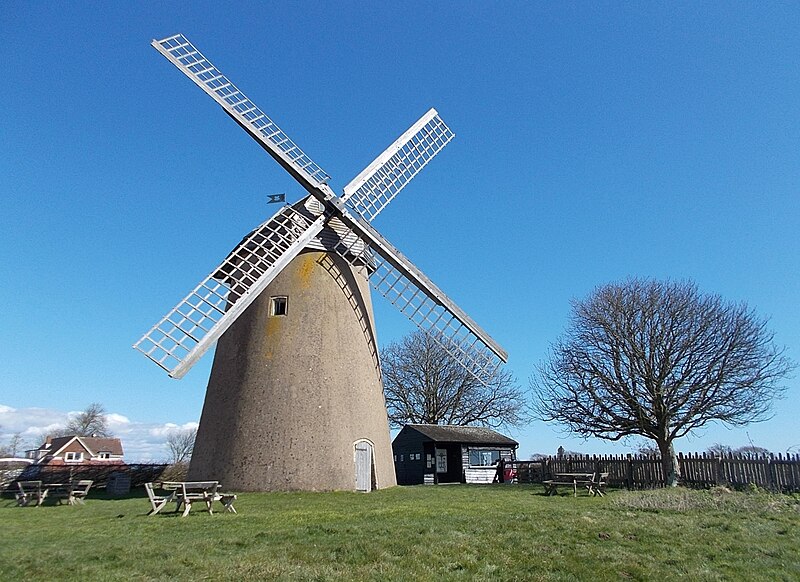 File:Bembridge Windmill, Isle of Wight, UK.jpg