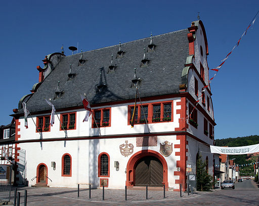 Buergstadt Rathaus 01