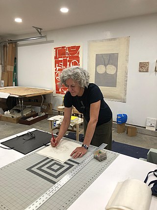 <span class="mw-page-title-main">Lisa Bulawsky</span> American contemporary artist